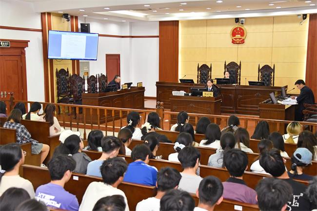 1圖為庭審現場.jpg